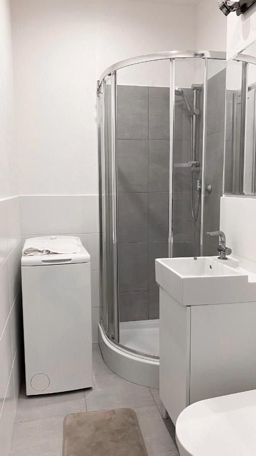 21 Podchorazych Near Royal Lazienki Park Apartment Warsaw