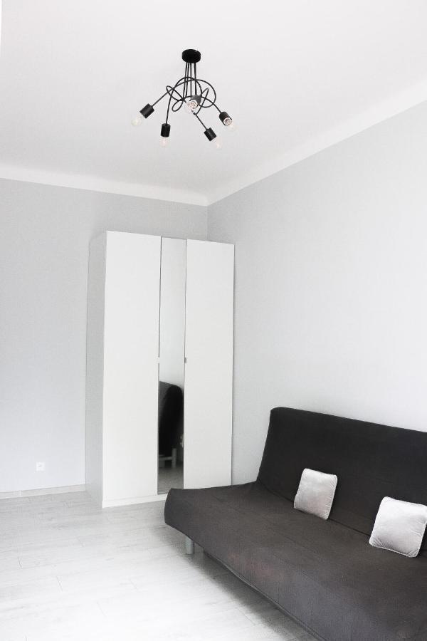 21 Podchorazych Near Royal Lazienki Park Butas *